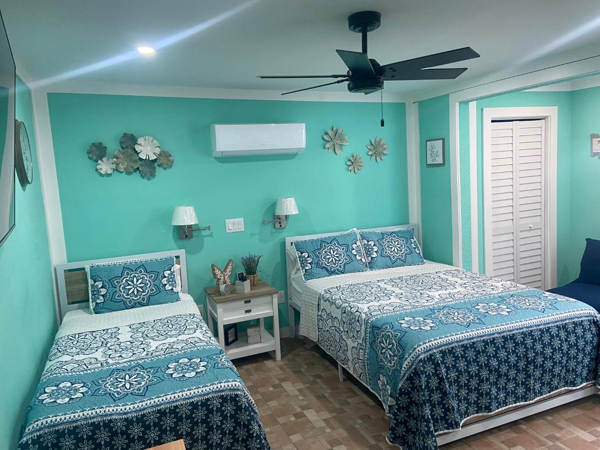 Beautiful And Comfortable Rom Apt # 2 Tampa Bagian luar foto